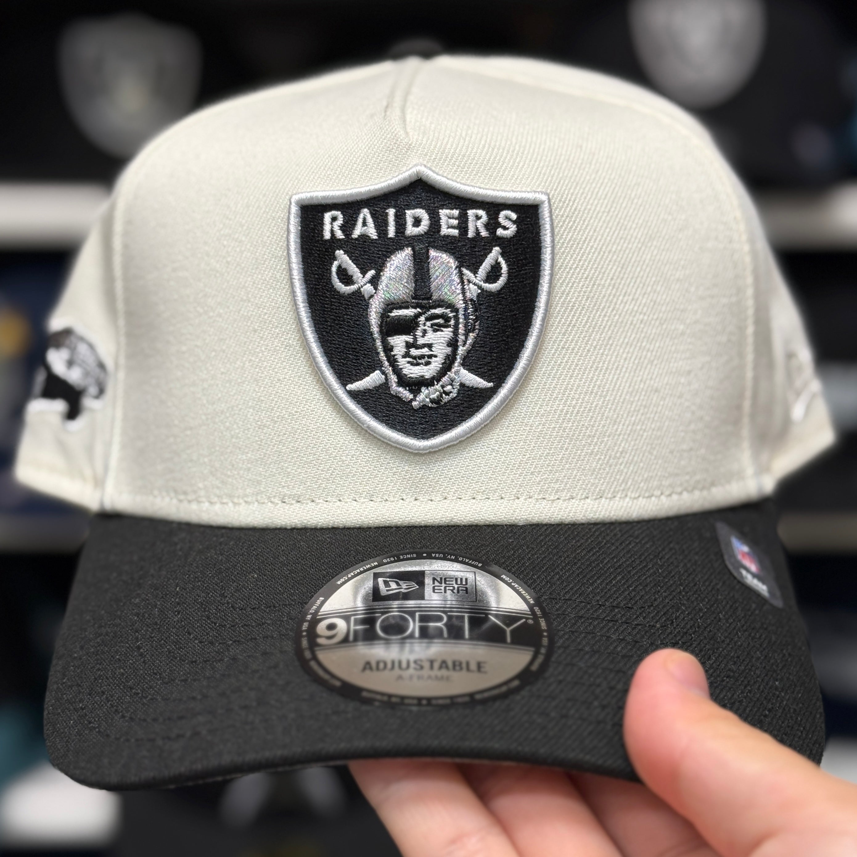 New Era Las Vegas Raiders 'Lowriders' A-Frame Creme/Black 9FORTY Snapback - Product Image