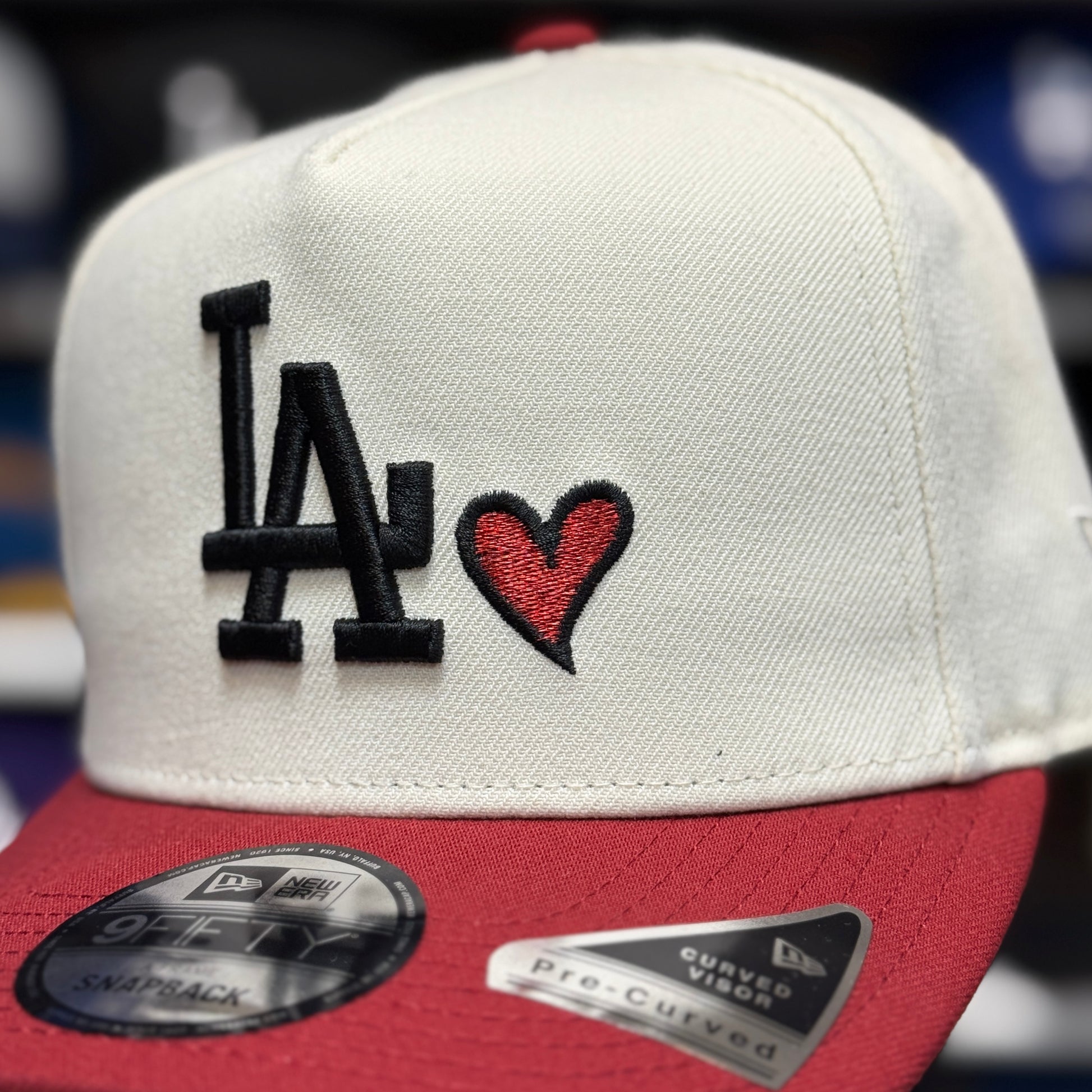 New Era Los Angeles Dodgers '40th Anniversary & Heart' A-Frame Creme/Red 9FIFTY Snapback - Product Image