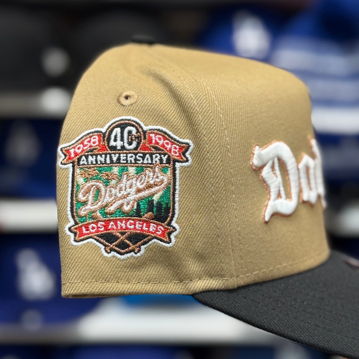 New Era Los Angeles Dodgers '40th Anniversary' A-Frame Tan/Black 9FIFTY Snapback | Glow in the Dark - Product Image