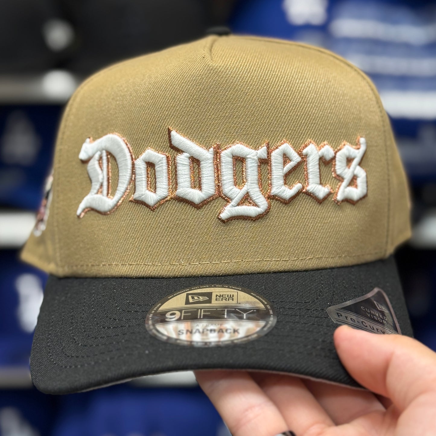 New Era Los Angeles Dodgers '40th Anniversary' A-Frame Tan/Black 9FIFTY Snapback | Glow in the Dark - Product Image