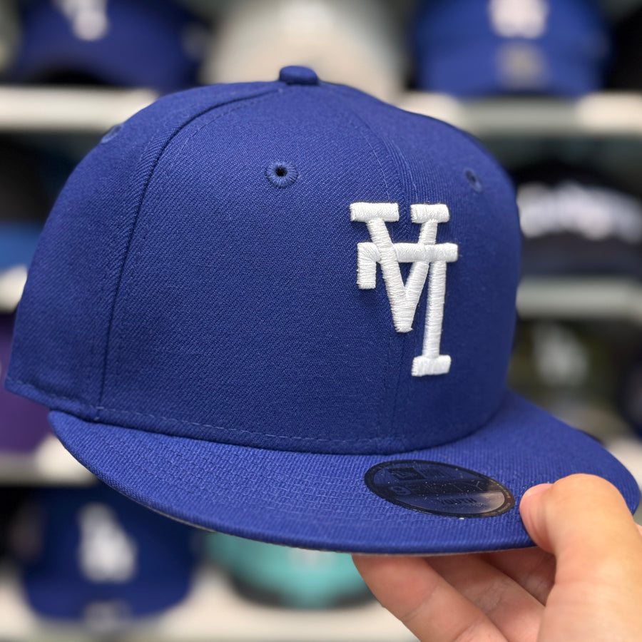 Youth New Era Los Angeles Dodgers 'Upside Down Logo' Blue 9FIFTY Snapback - Product Image