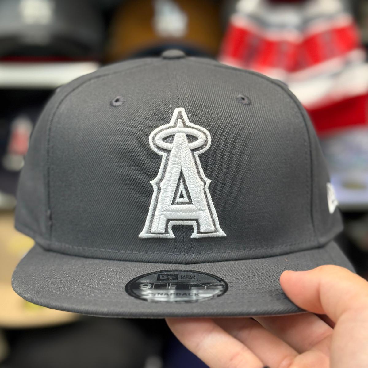 New Era Los Angeles Angels Grey 9FIFTY Snapback - Product Image