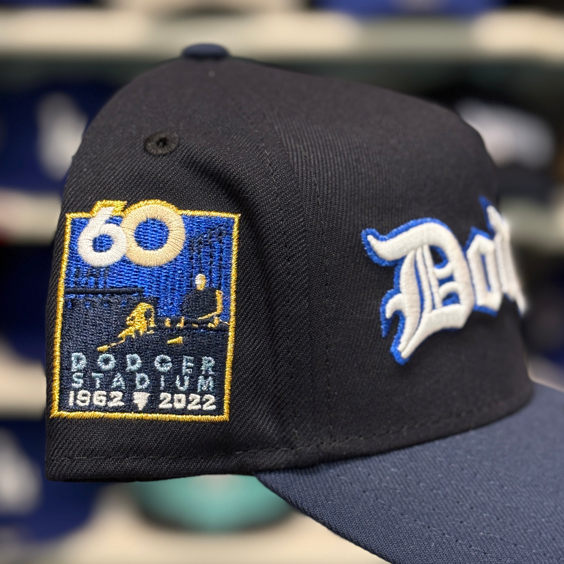 New Era Los Angeles Dodgers Old English '60th Anniversary' A-Frame Black/Navy 9FORTY Snapback - Product Image