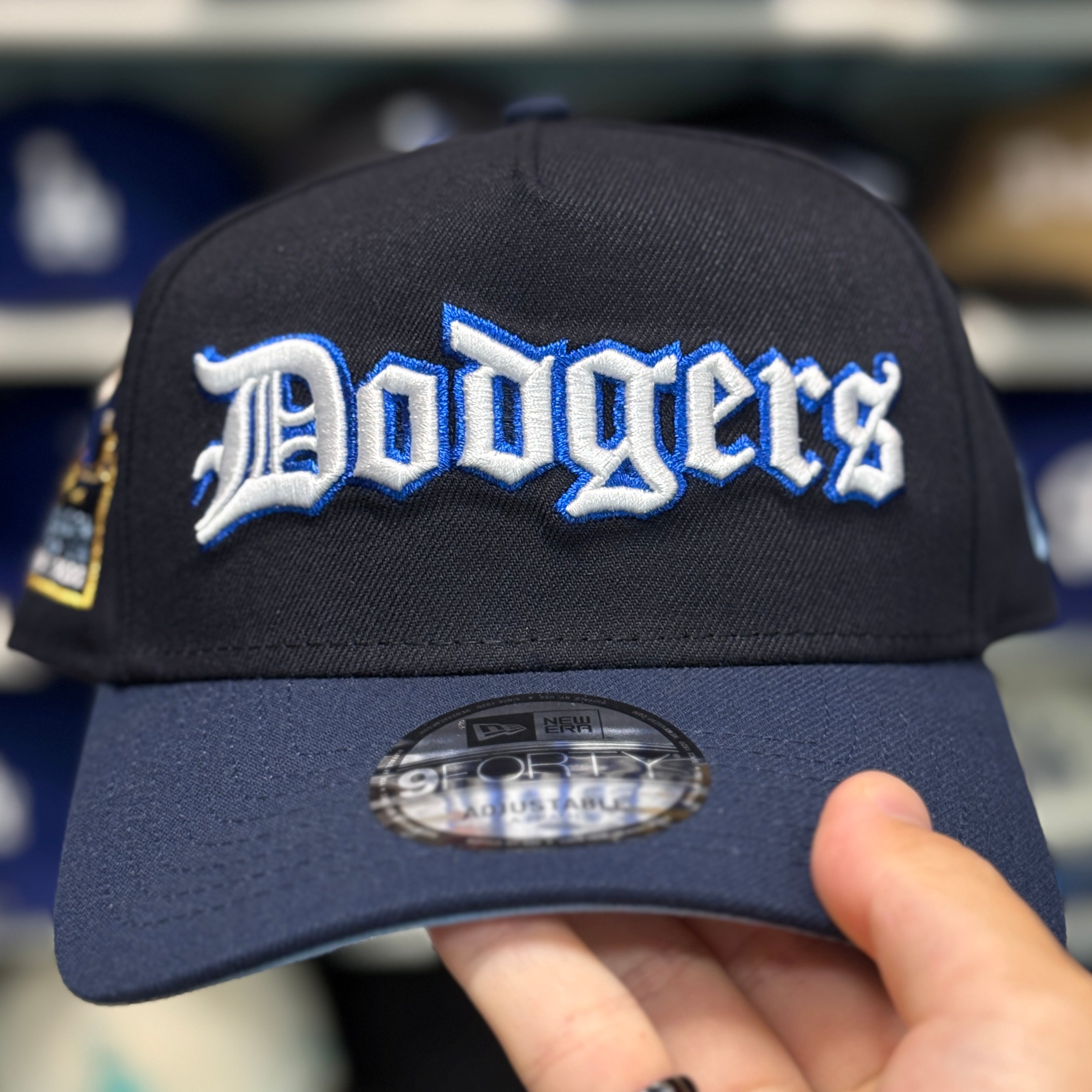 New Era Los Angeles Dodgers Old English '60th Anniversary' A-Frame Black/Navy 9FORTY Snapback - Product Image