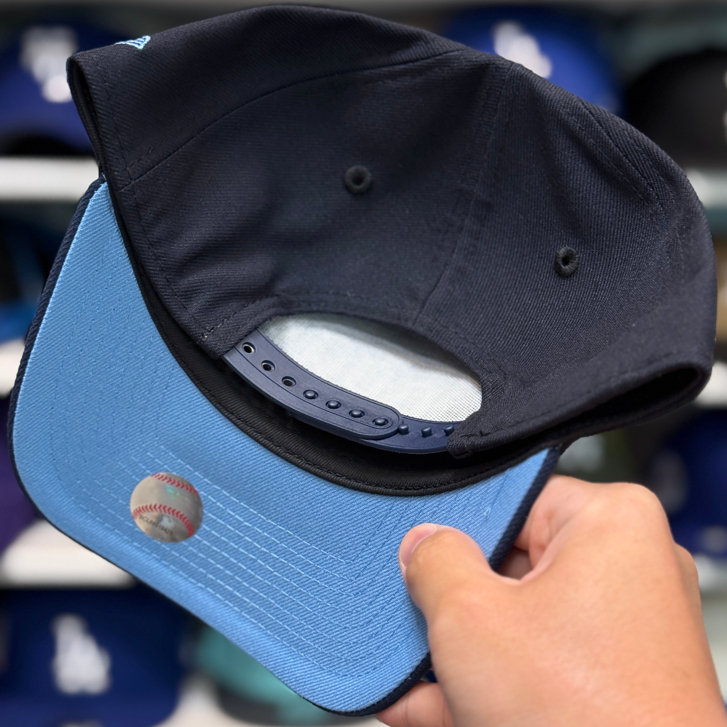 New Era Los Angeles Dodgers Old English '60th Anniversary' A-Frame Black/Navy 9FORTY Snapback - Product Image