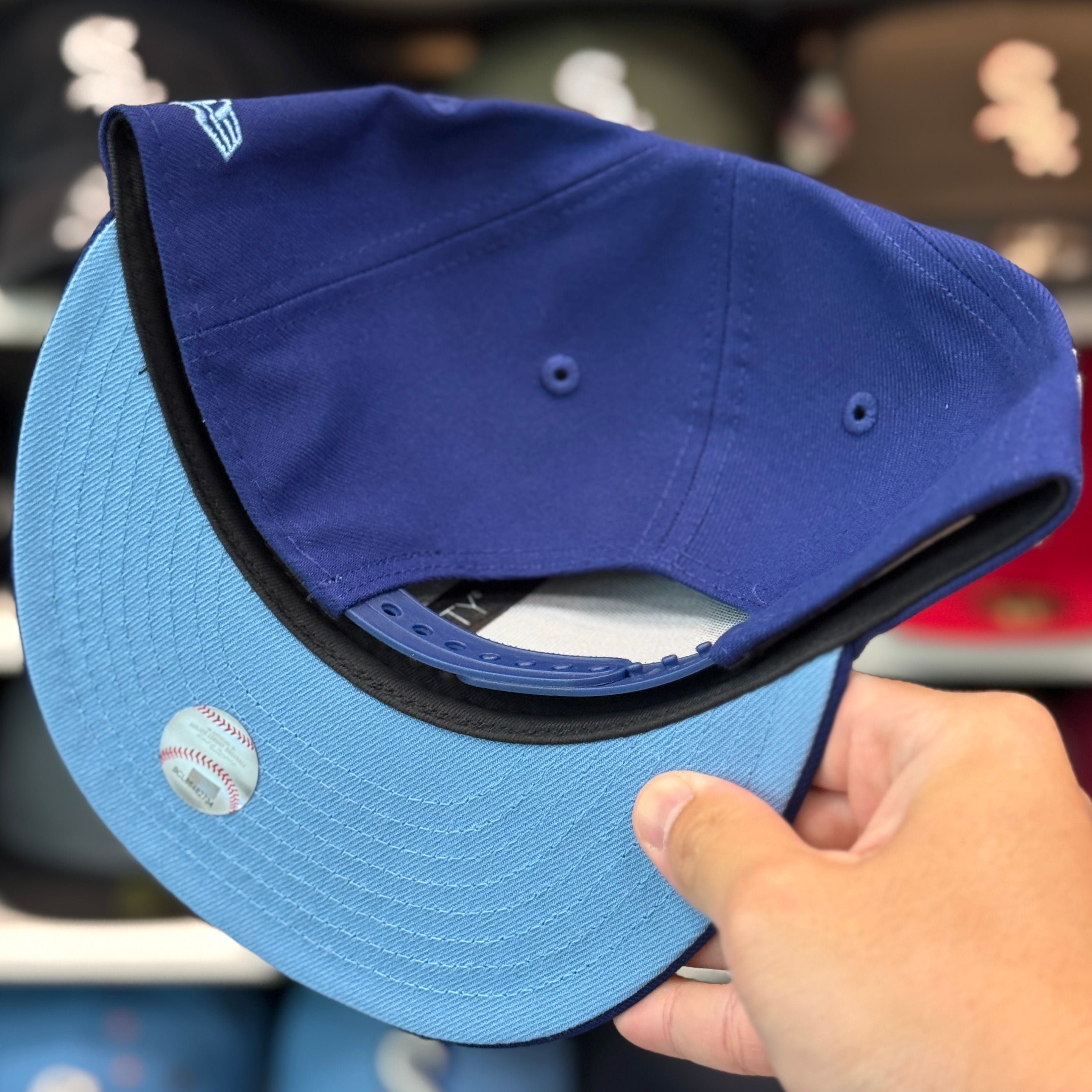 New Era Chicago White Sox '2005 World Series' Blue 9FIFTY Snapback - Product Image