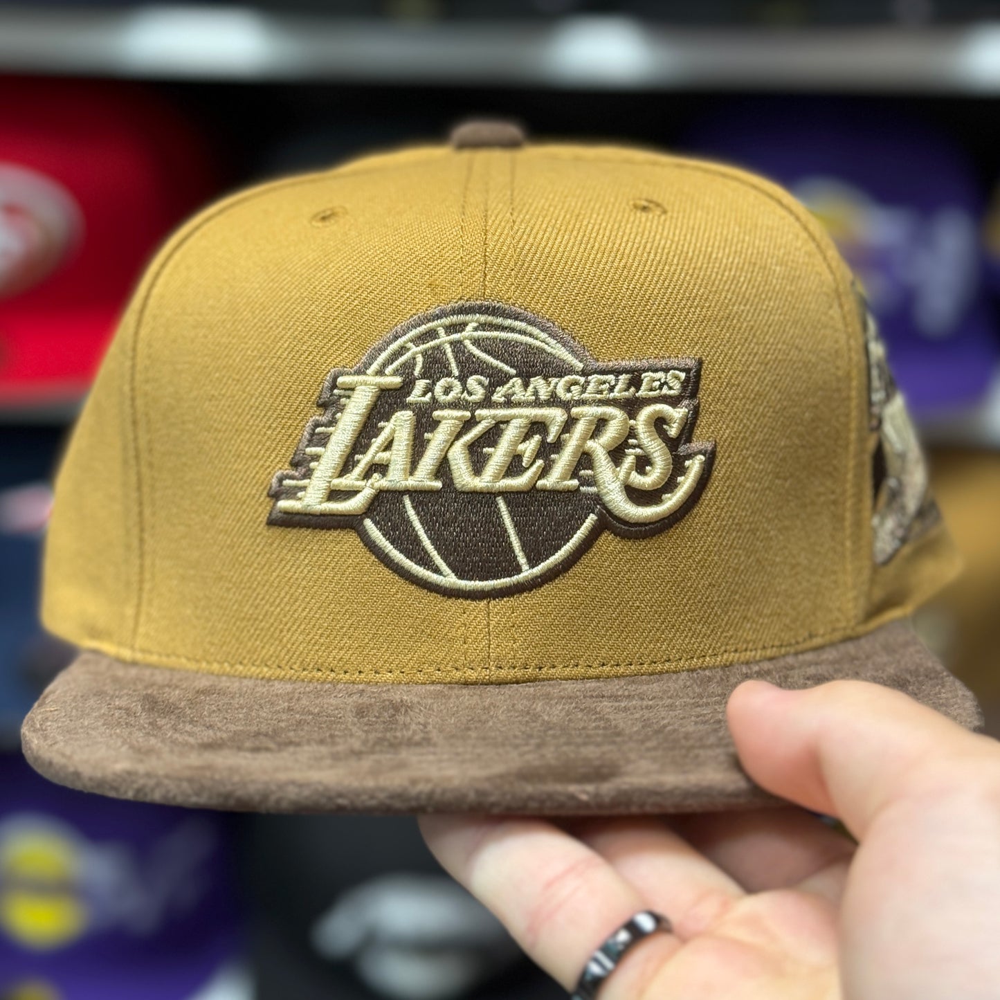 Los Angeles Lakers '25th Anniversary' 2T Tan Mitchell & Ness Buckle | Suede Brim