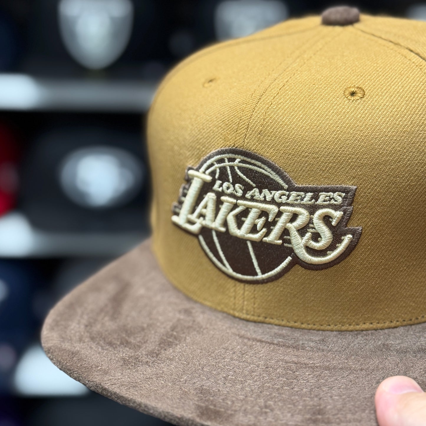 Los Angeles Lakers '25th Anniversary' 2T Tan Mitchell & Ness Buckle | Suede Brim