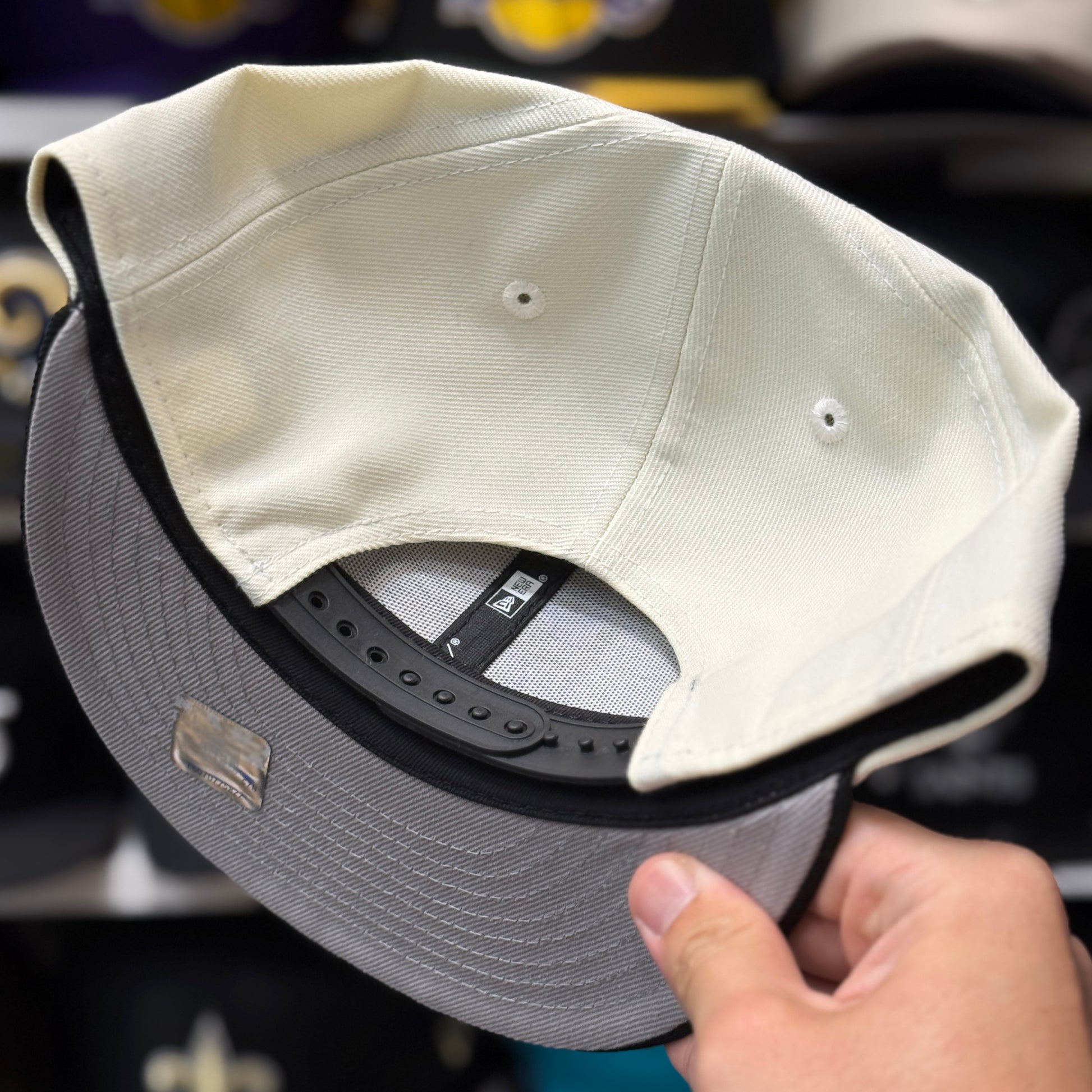 New Era New Orleans Saints White/Black 9FIFTY Snapback - Product Image