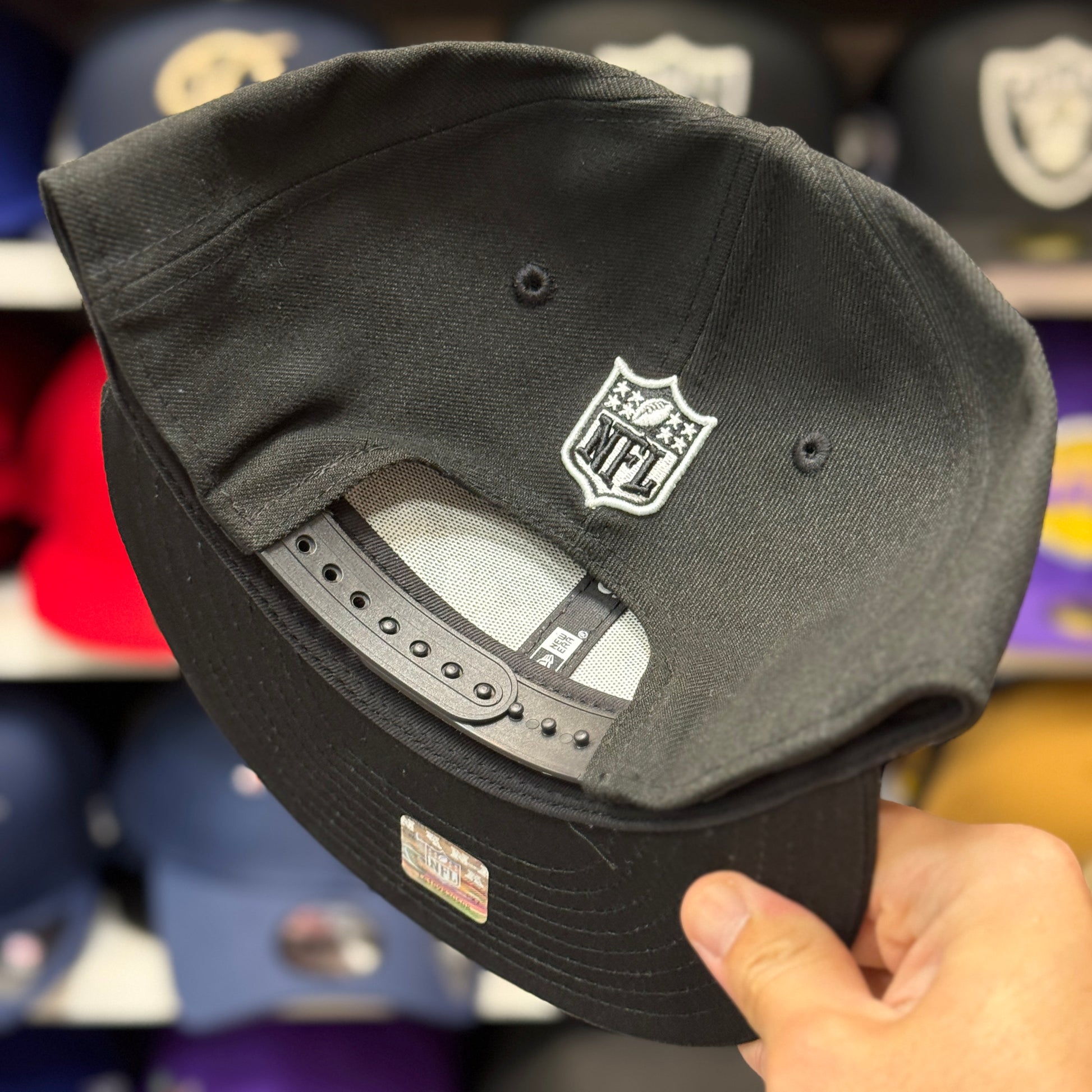 New Era San Francisco 49ers 'Large Script Logo' Black 9FIFTY Snapback - Product Image