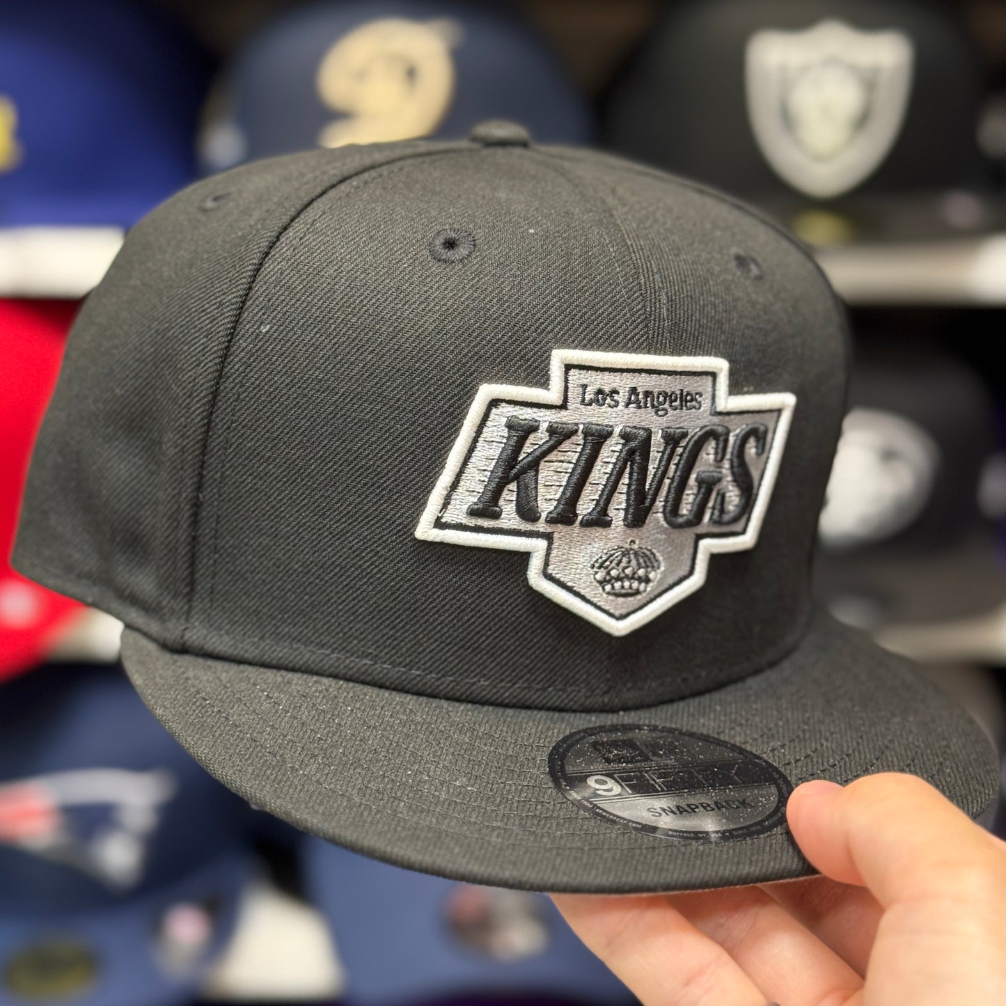 New Era Los Angeles Kings Black 9FIFTY Snapback - Product Image