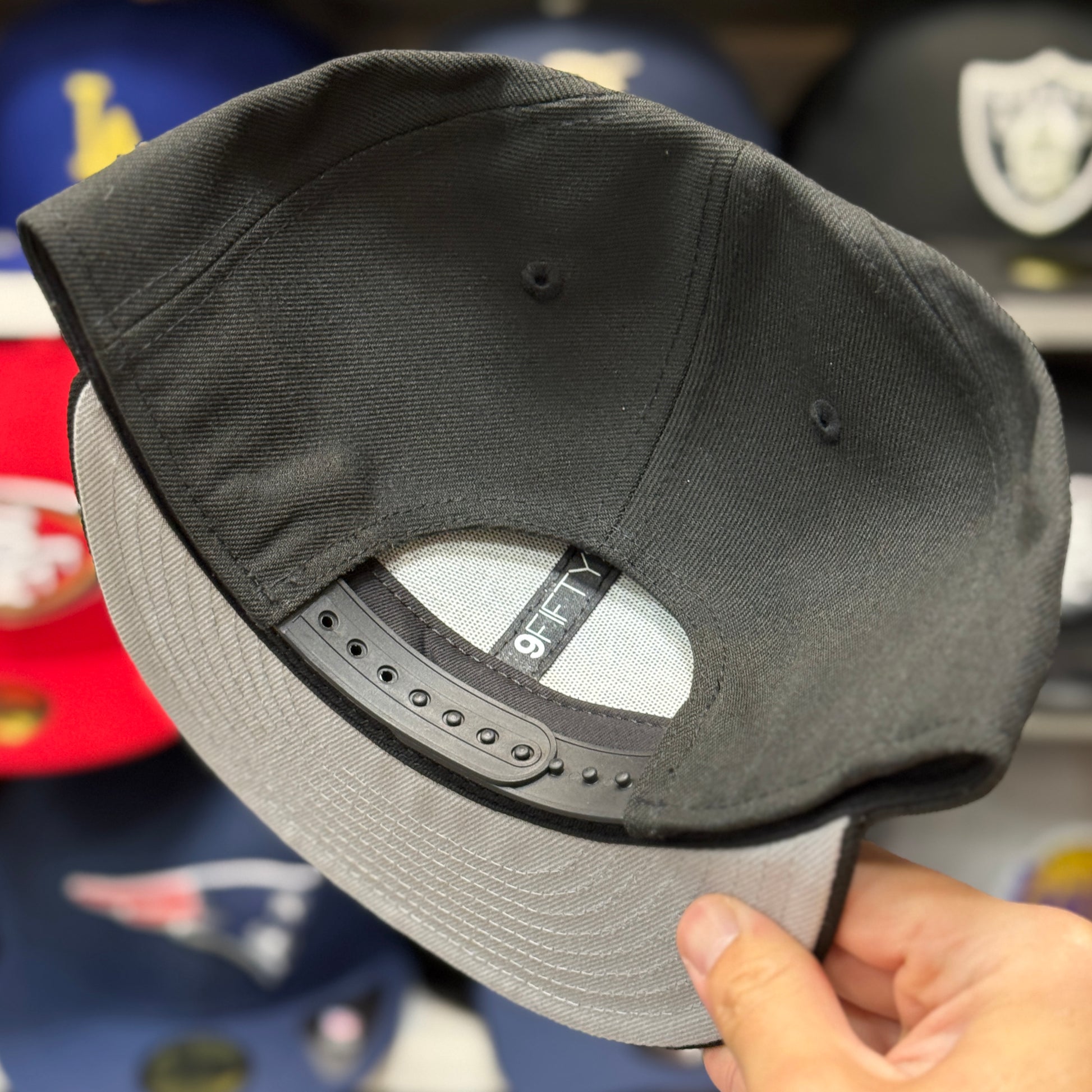 New Era Los Angeles Kings Black 9FIFTY Snapback - Product Image