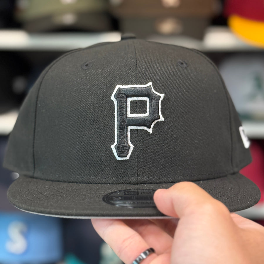 New Era Pittsburgh Pirates Outline Black 9FIFTY Snapback - Product Image
