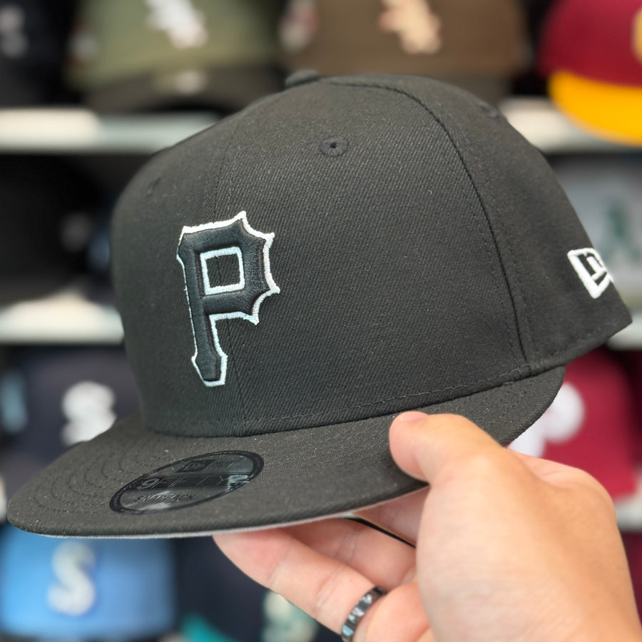 New Era Pittsburgh Pirates Outline Black 9FIFTY Snapback - Product Image