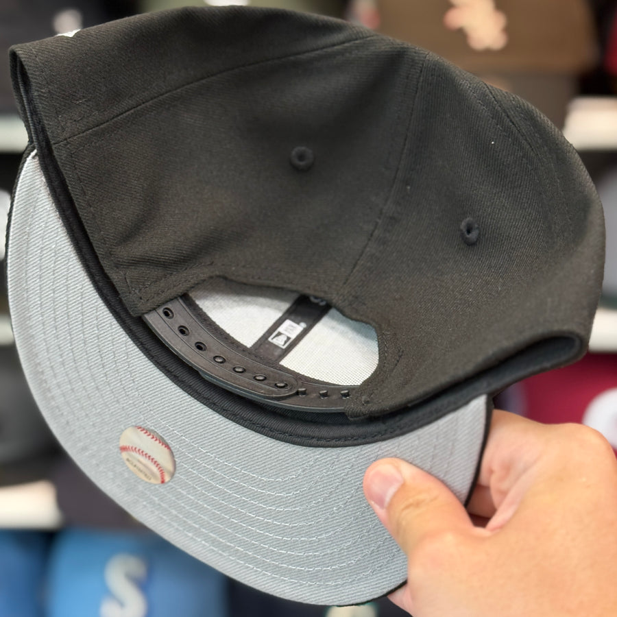 New Era Pittsburgh Pirates Outline Black 9FIFTY Snapback - Product Image