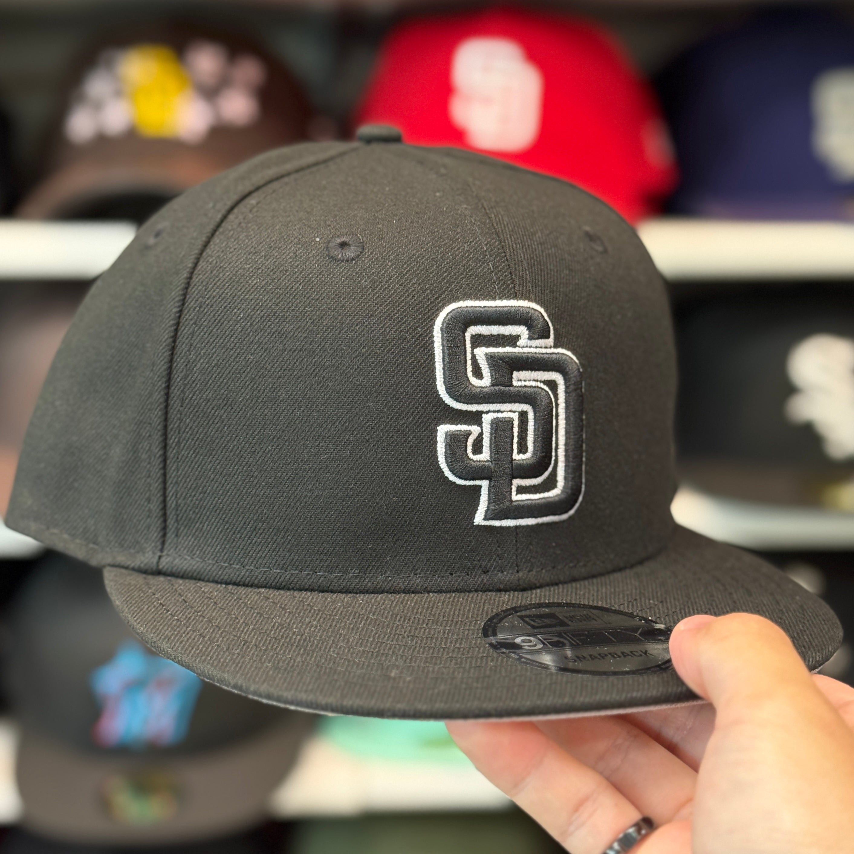 New Era San Diego Padres Outline Black 9FIFTY Snapback - Product Image