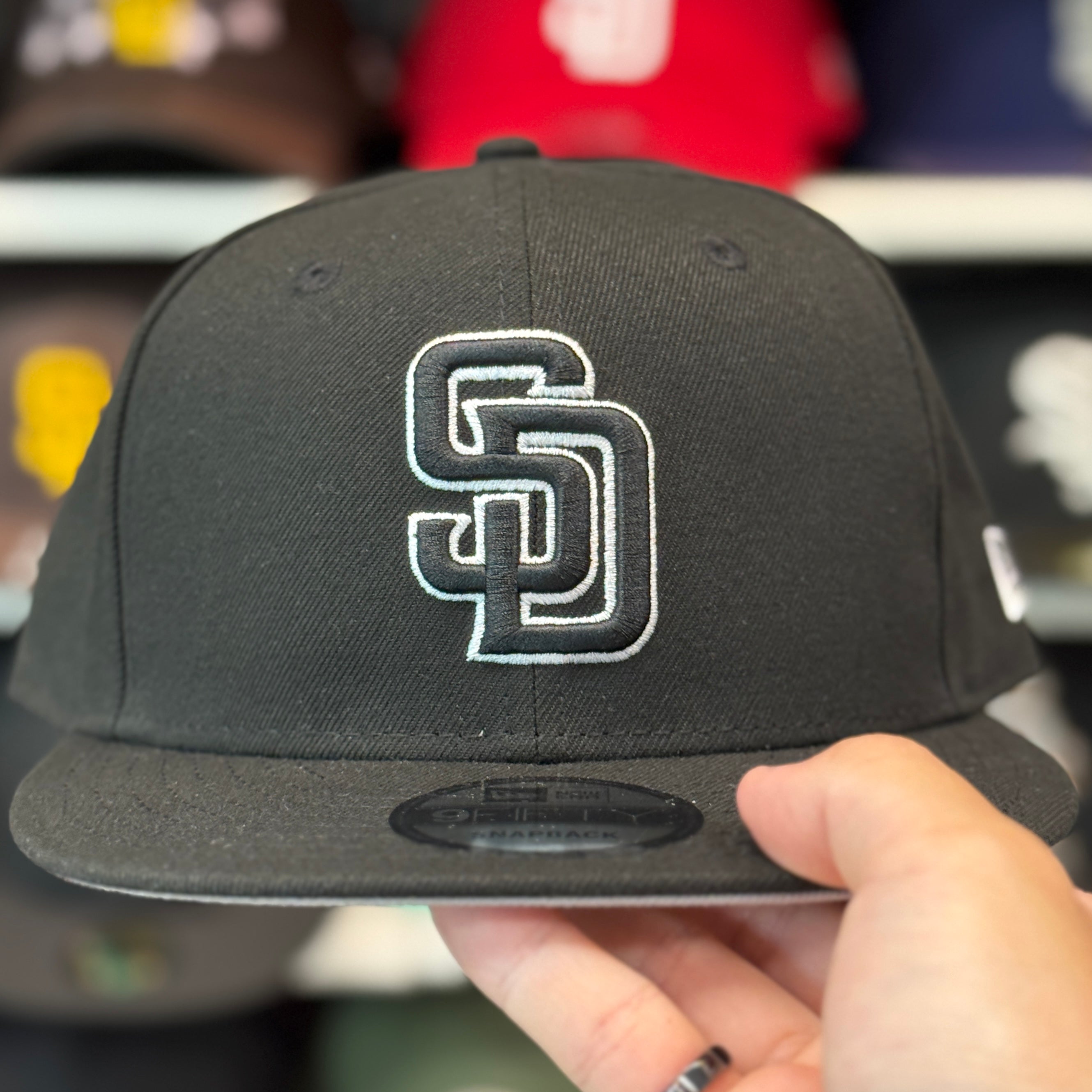 New Era San Diego Padres Outline Black 9FIFTY Snapback - Product Image