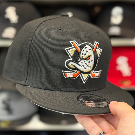 New Era Anaheim Ducks Black 9FIFTY Snapback - Product Image