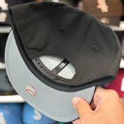 New Era Philadelphia Phillies Outline Black 9FIFTY Snapback - Product Image