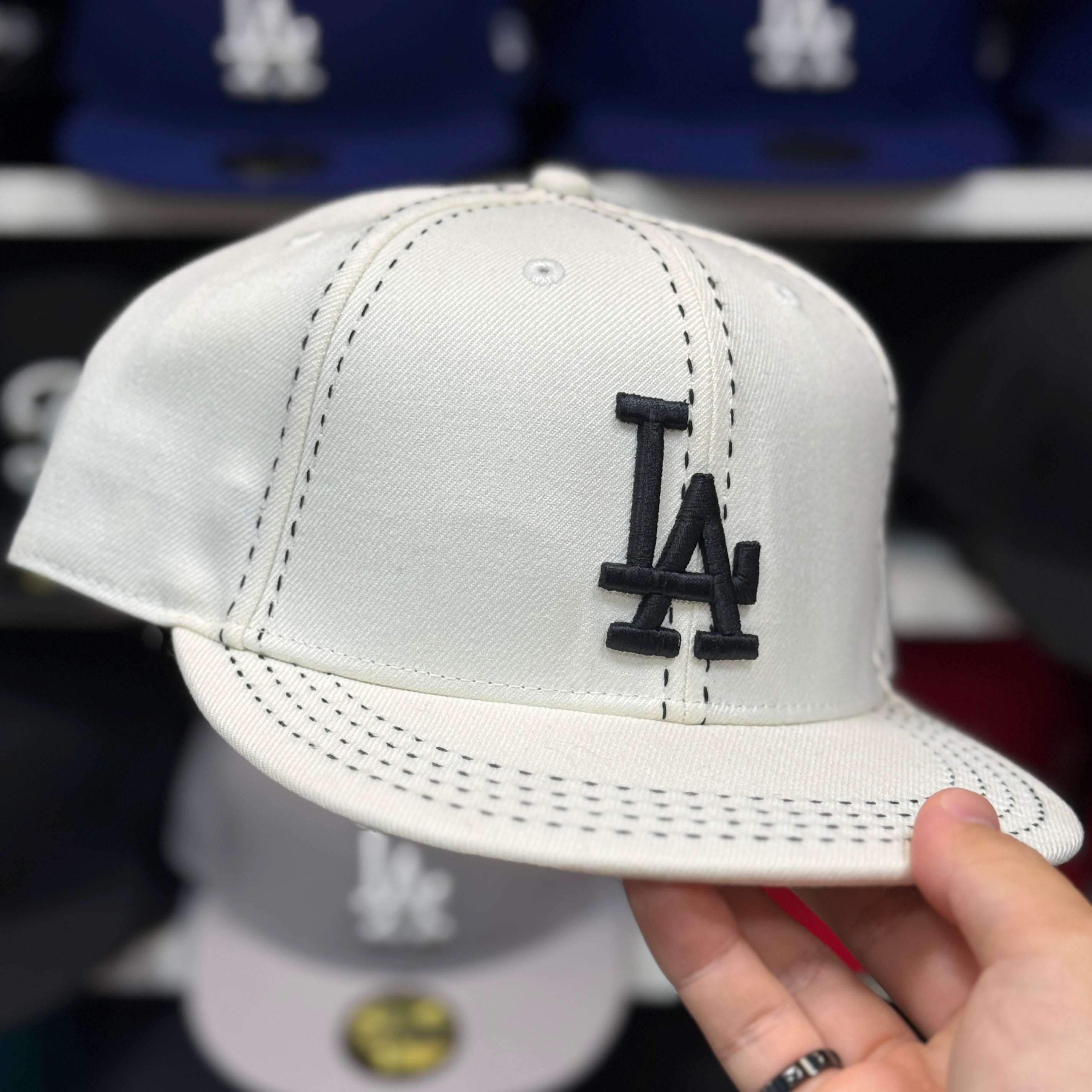 New Era Los Angeles Dodgers Stitch White 59FIFTY Fitted Hat - Product Image