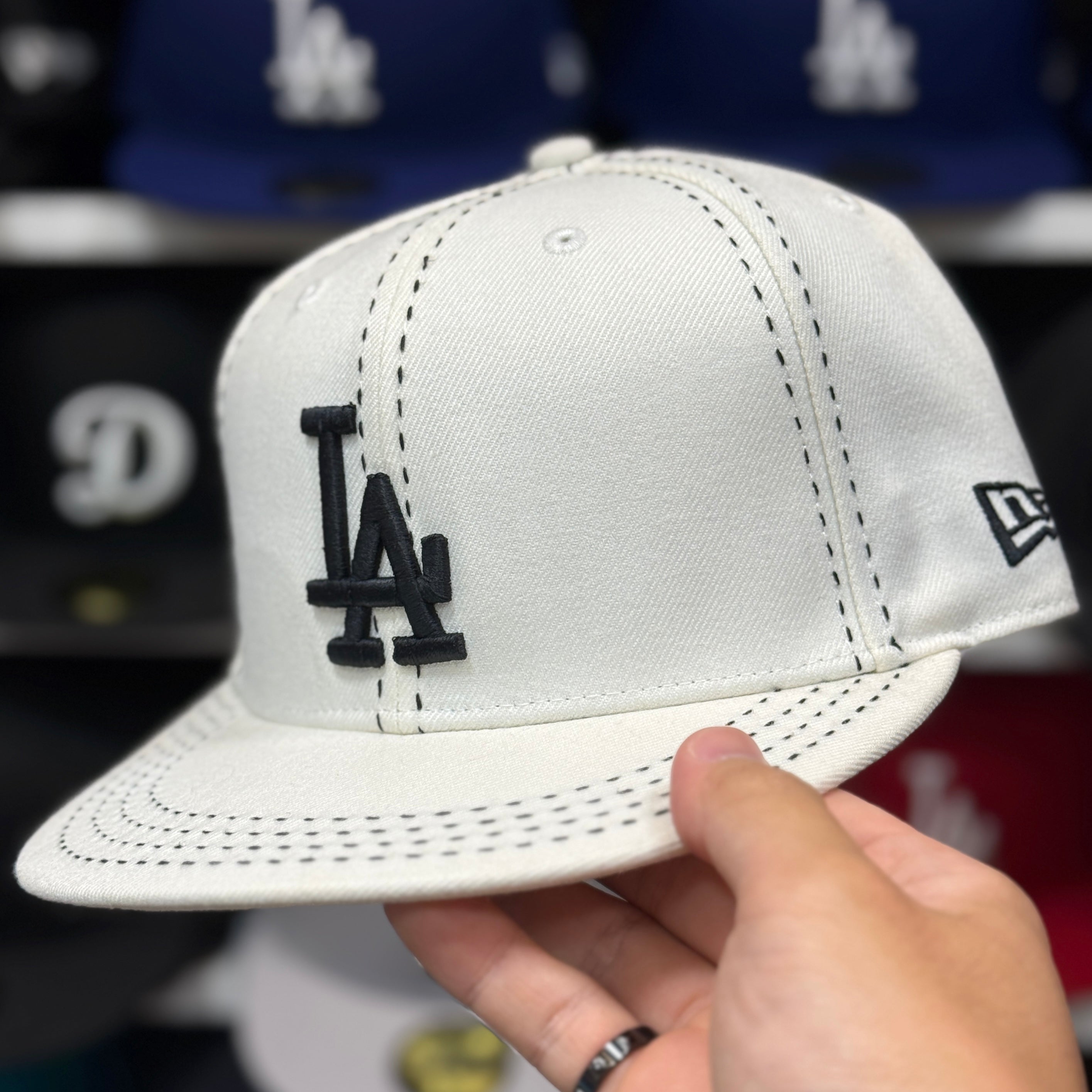 New Era Los Angeles Dodgers Stitch White 59FIFTY Fitted Hat - Product Image