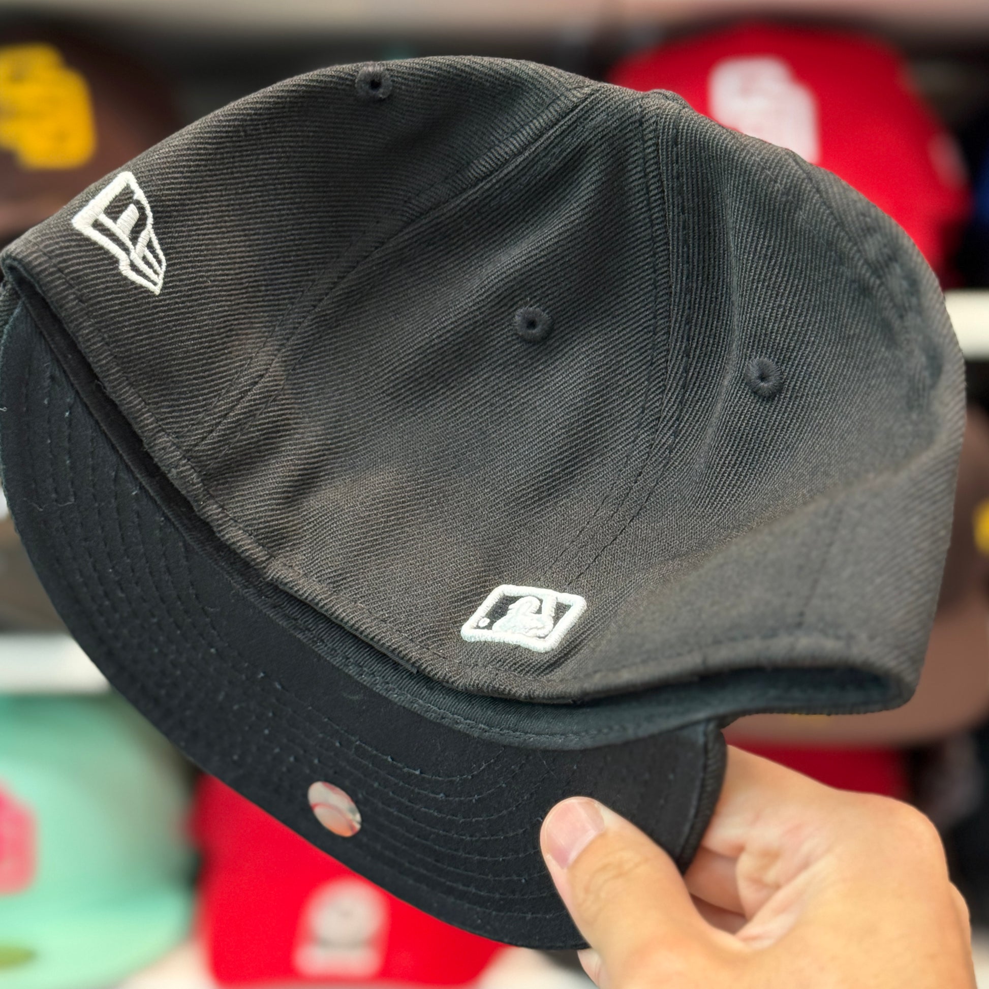 New Era San Diego Padres 'Outline Logo' Black 59FIFTY Fitted Hat - Product Image
