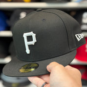 New Era Pittsburgh Pirates Black/White 59FIFTY Fitted Hat - Product Image