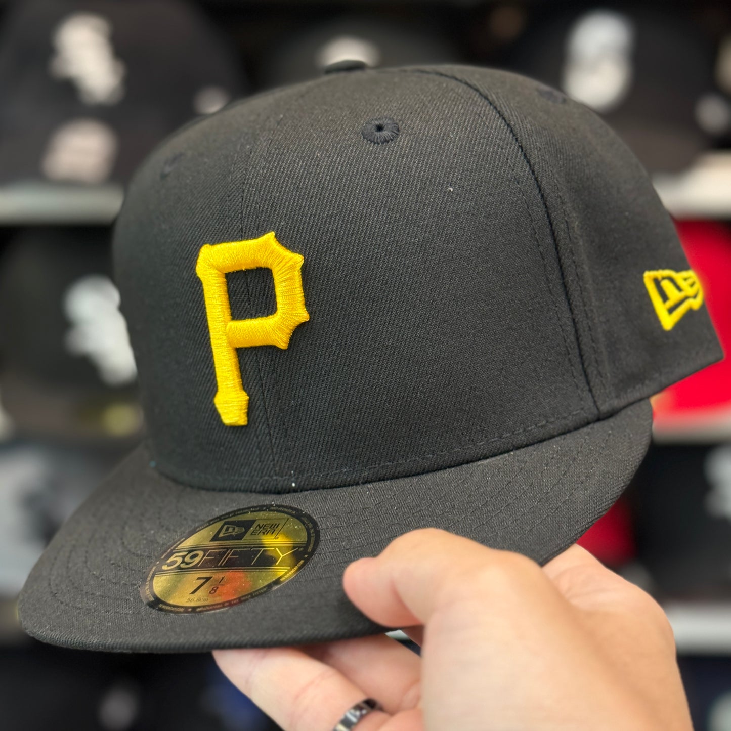 New Era Pittsburgh Pirates Black/Gold 59FIFTY Fitted Hat - Product Image