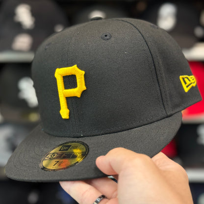 New Era Pittsburgh Pirates Black/Gold 59FIFTY Fitted Hat - Product Image