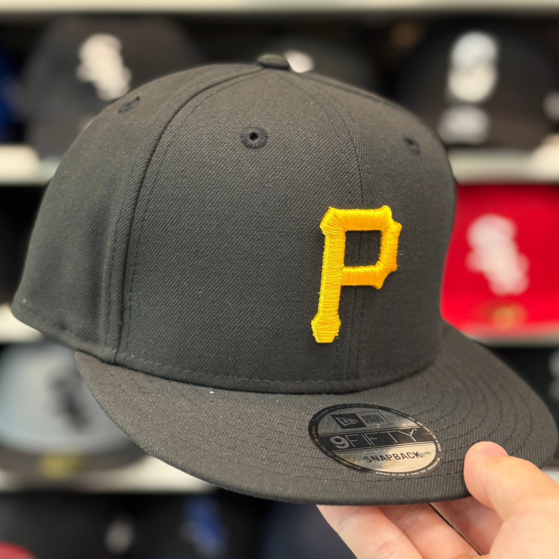 New Era Pittsburgh Pirates Black/Yellow 9FIFTY Snapback - Product Image