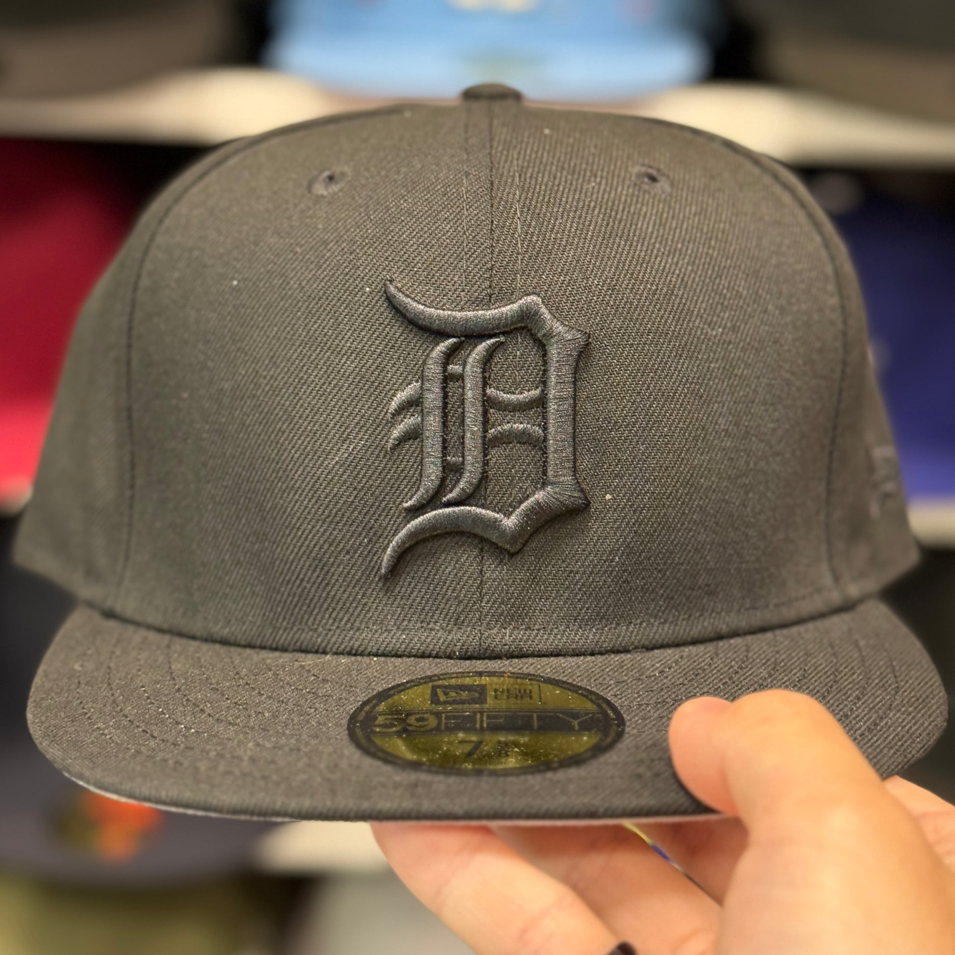 New Era Detroit Tigers Black/Black 59FIFTY Fitted Hat - Product Image