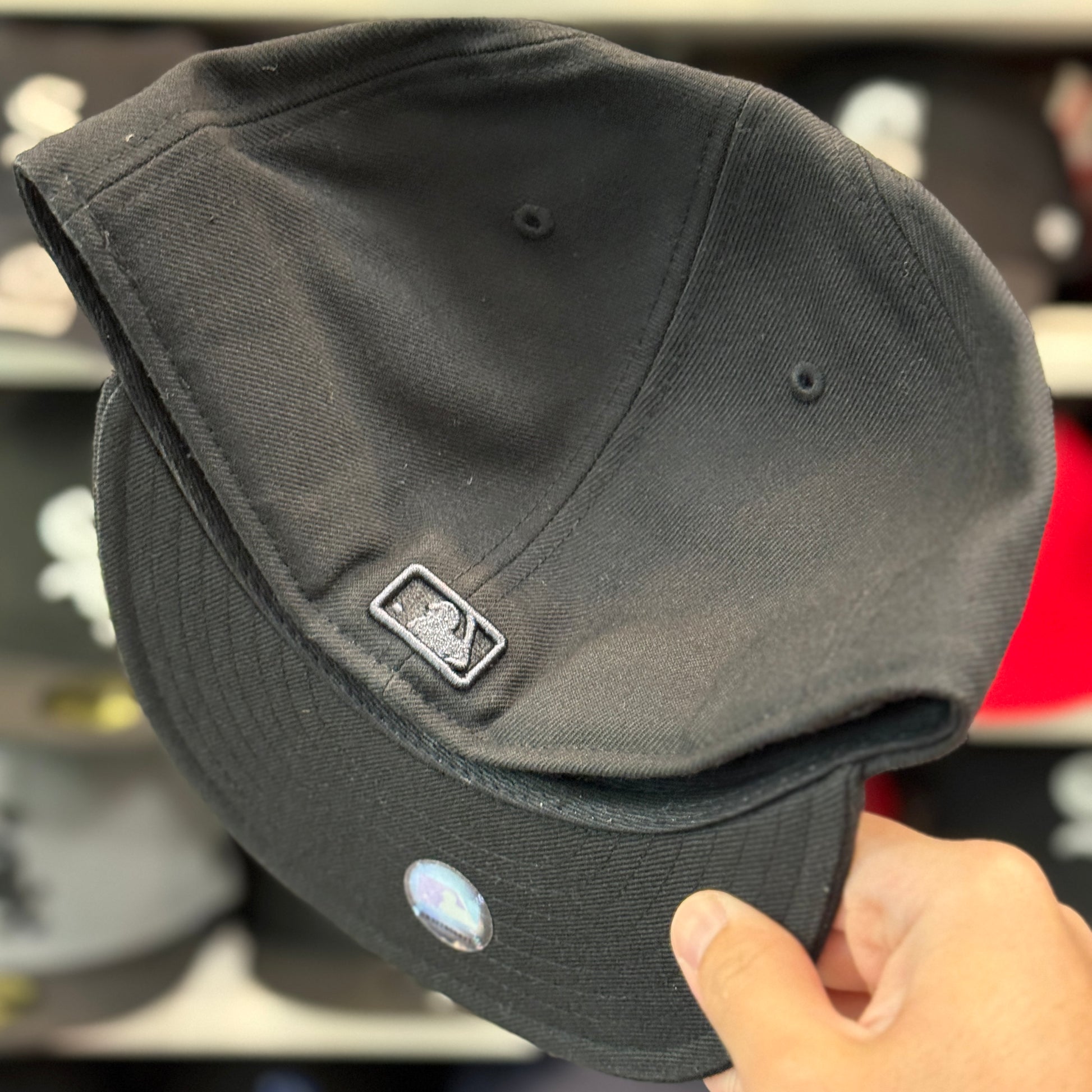 New Era Chicago White Sox Black/Black 59FIFTY Fitted Hat - Product Image