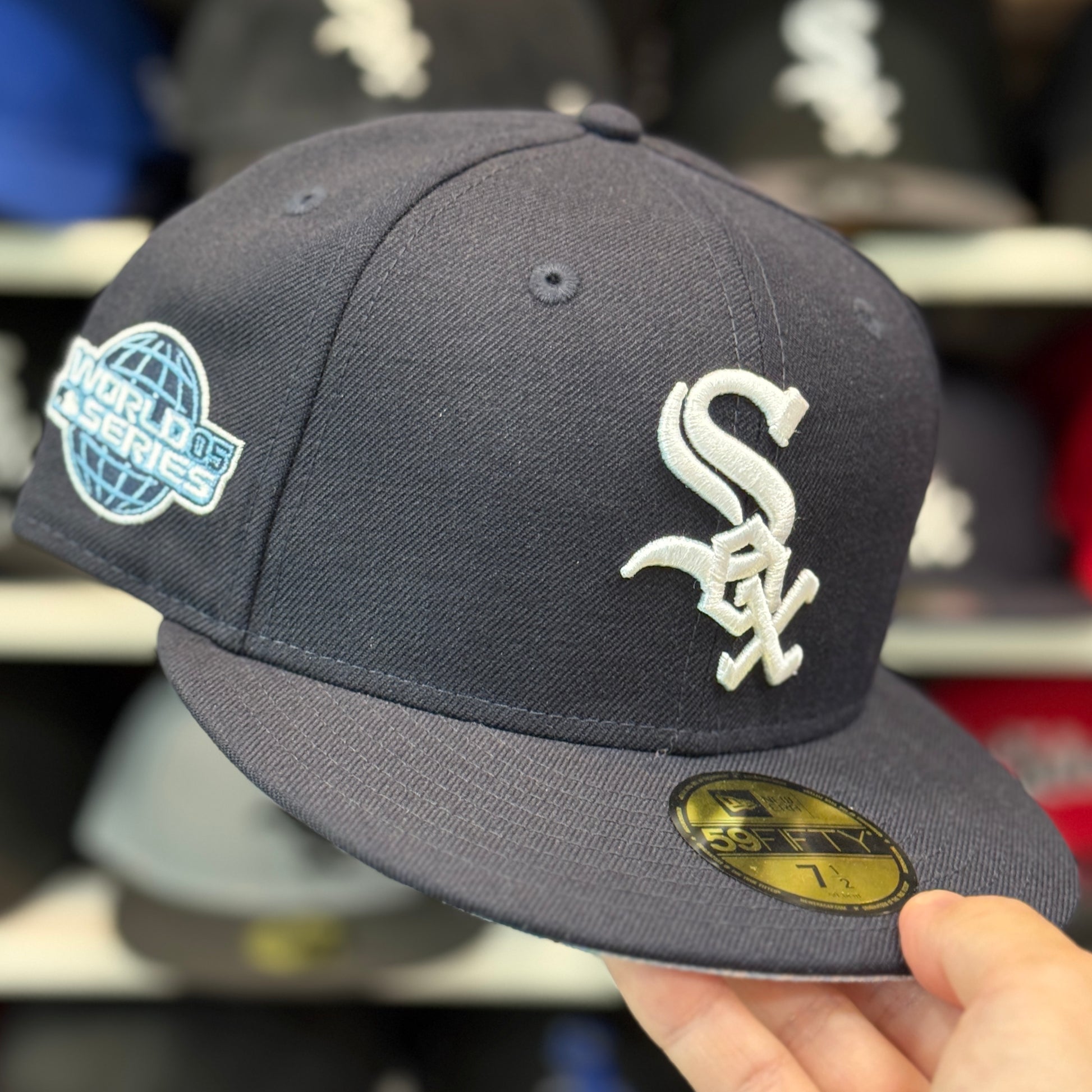 New Era Chicago White Sox '05 World Series' Navy 59FIFTY Fitted Hat | Blue Paisley Under Brim - Product Image