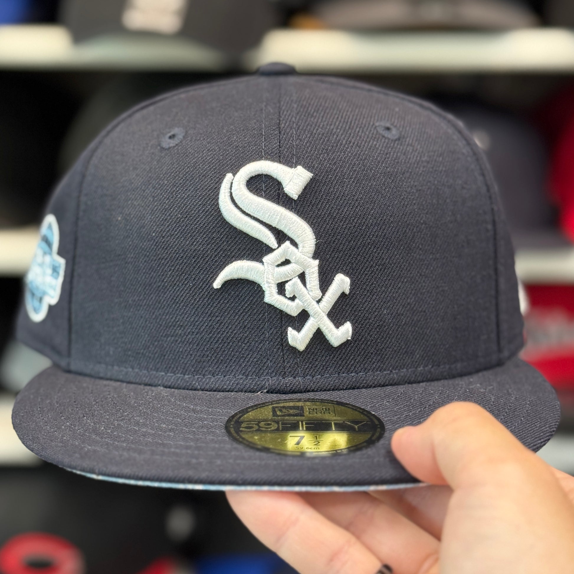 New Era Chicago White Sox '05 World Series' Navy 59FIFTY Fitted Hat | Blue Paisley Under Brim - Product Image