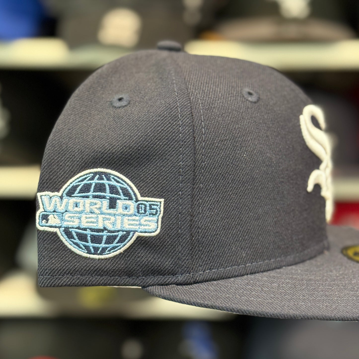 New Era Chicago White Sox '05 World Series' Navy 59FIFTY Fitted Hat | Blue Paisley Under Brim - Product Image
