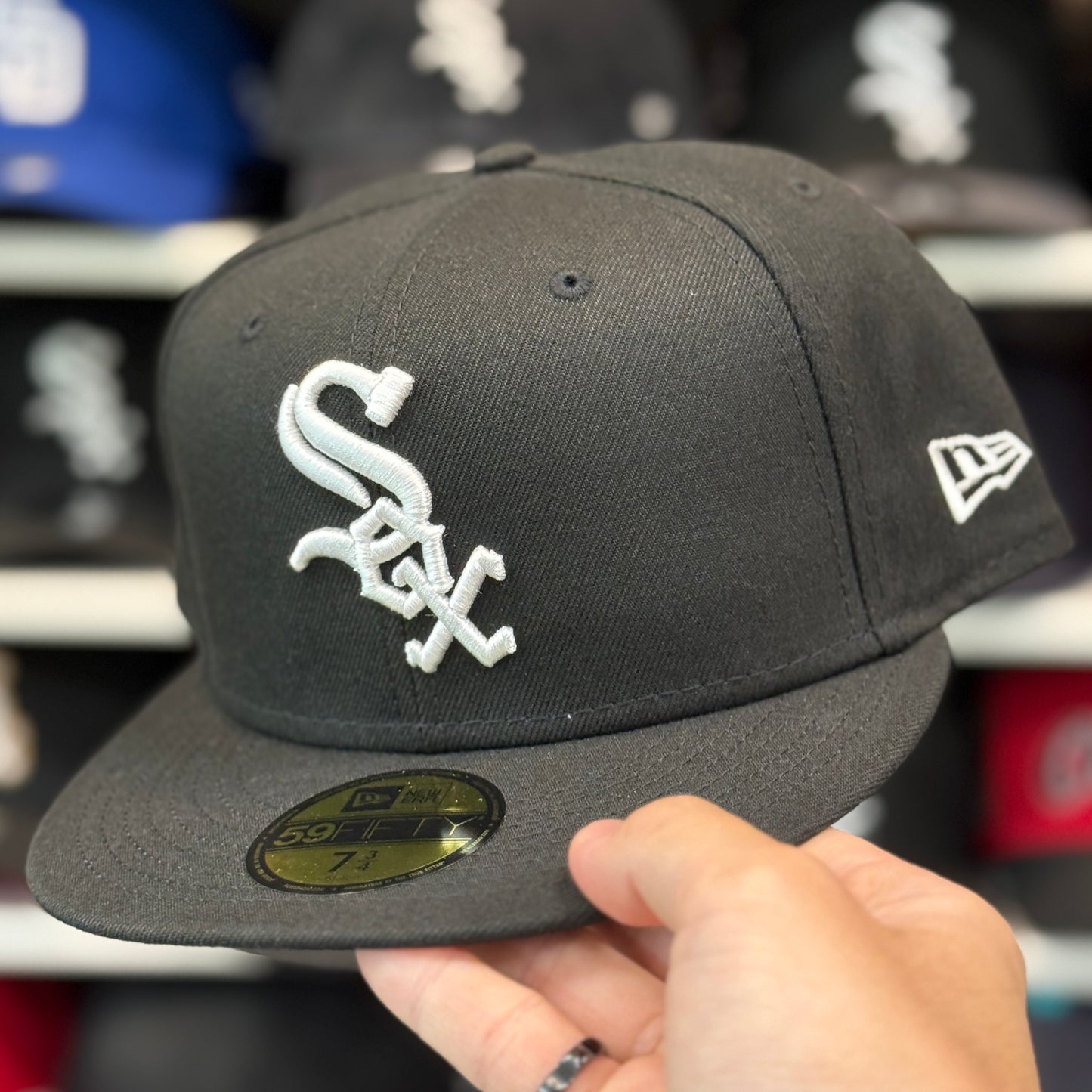 New Era Chicago White Sox Black 59FIFTY Fitted Hat - Product Image