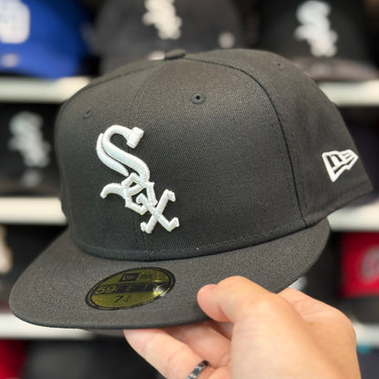 New Era Chicago White Sox Black 59FIFTY Fitted Hat - Product Image