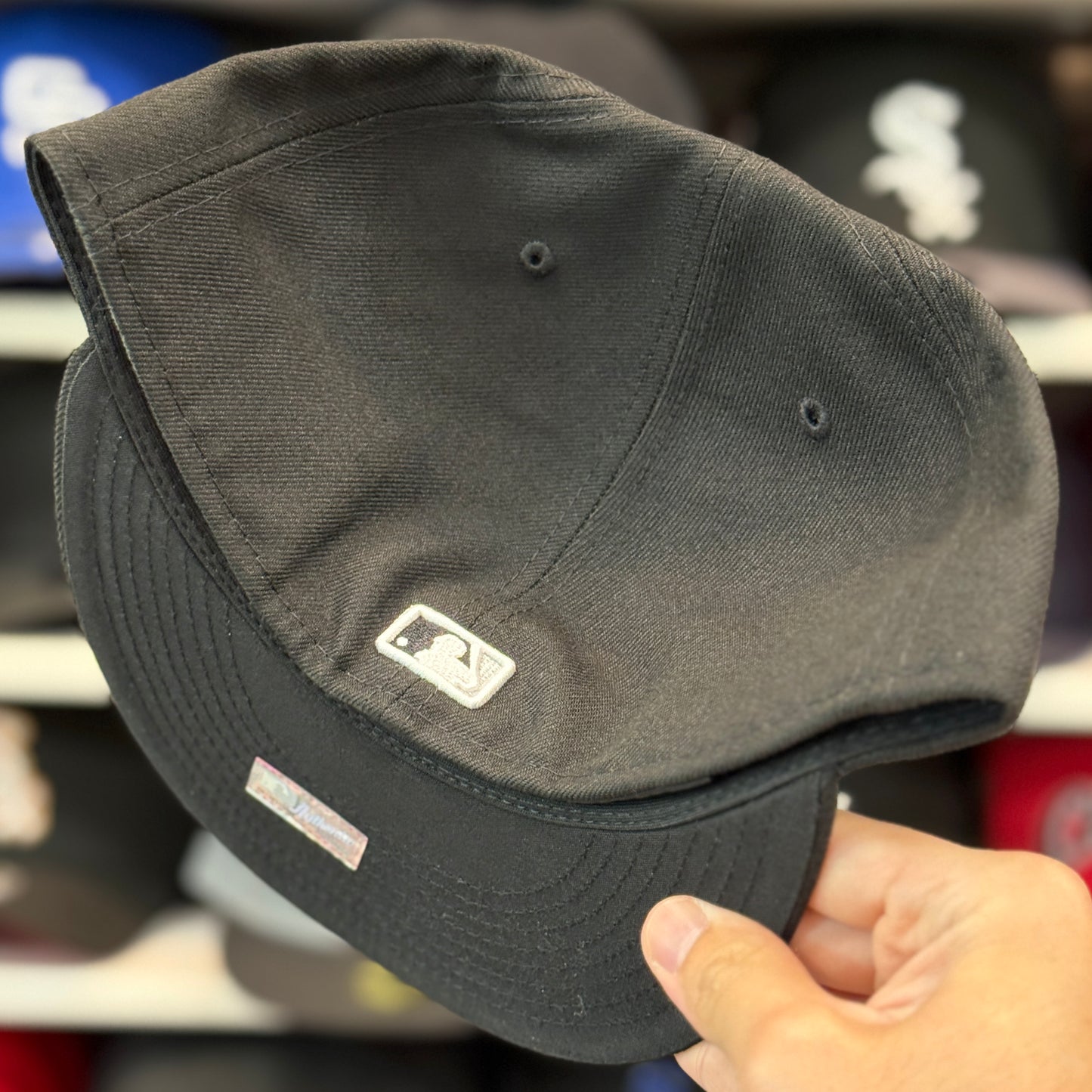 New Era Chicago White Sox Black 59FIFTY Fitted Hat - Product Image