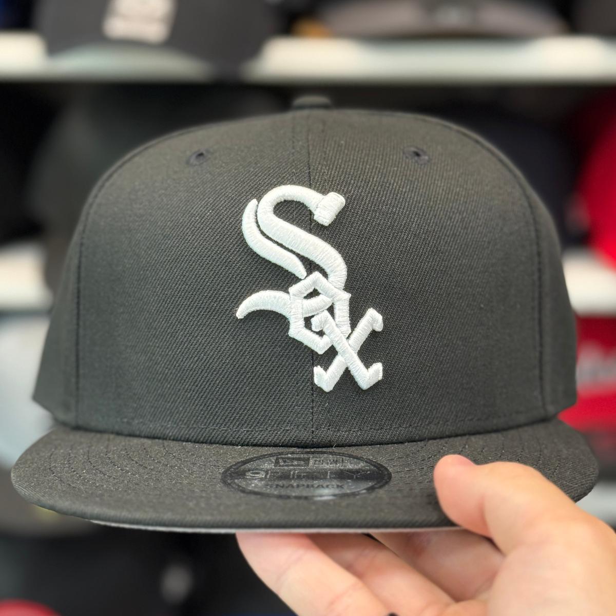 New Era Chicago White Sox Black 9FIFTY Snapback - Product Image
