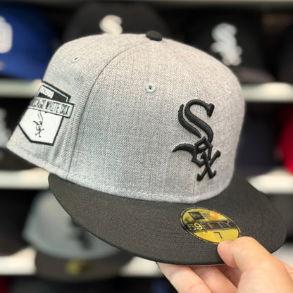 New Era Chicago White Sox Silver/Black 59FIFTY Fitted Hat - Product Image