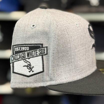 New Era Chicago White Sox Silver/Black 59FIFTY Fitted Hat - Product Image