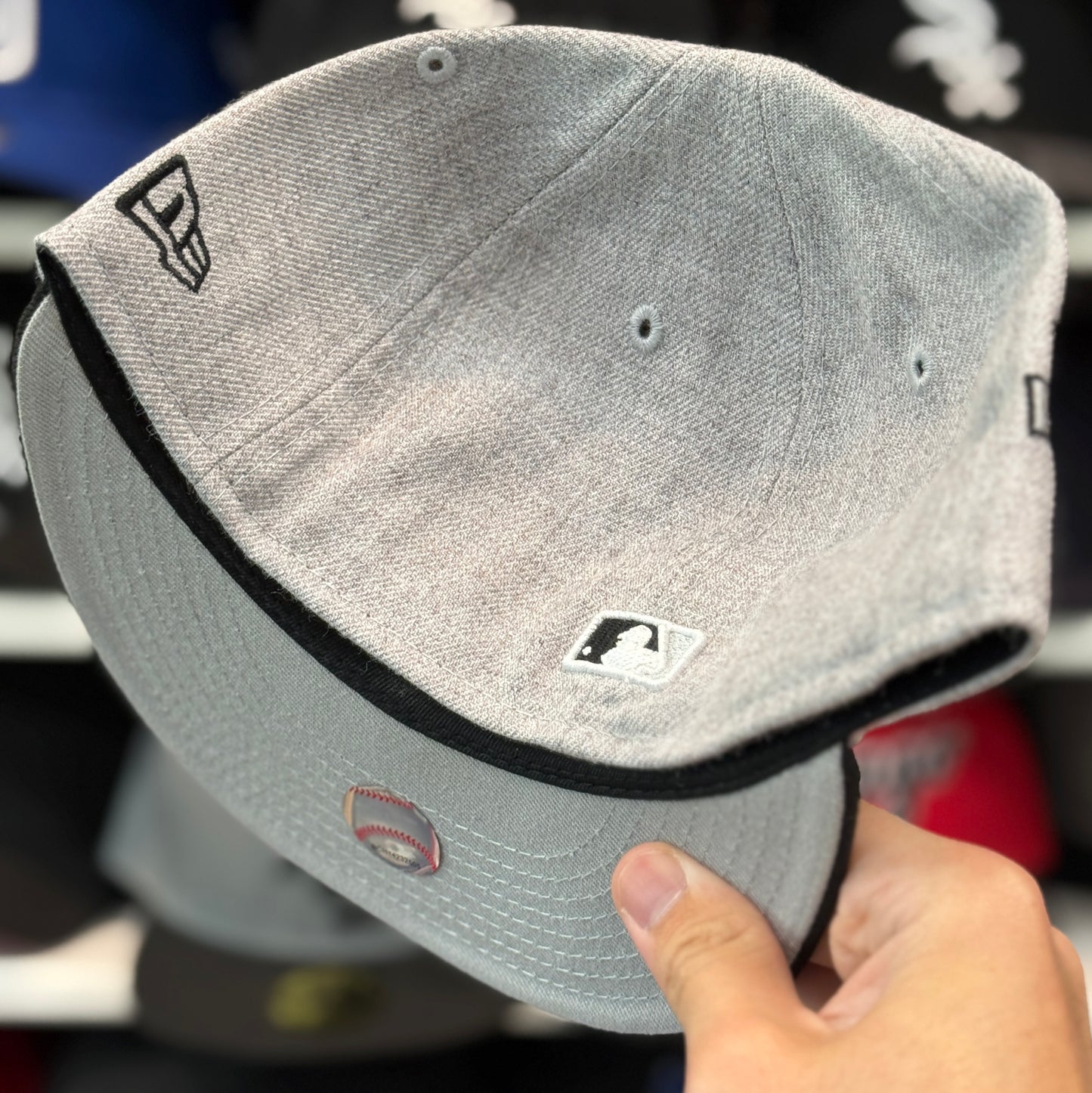 New Era Chicago White Sox Silver/Black 59FIFTY Fitted Hat - Product Image