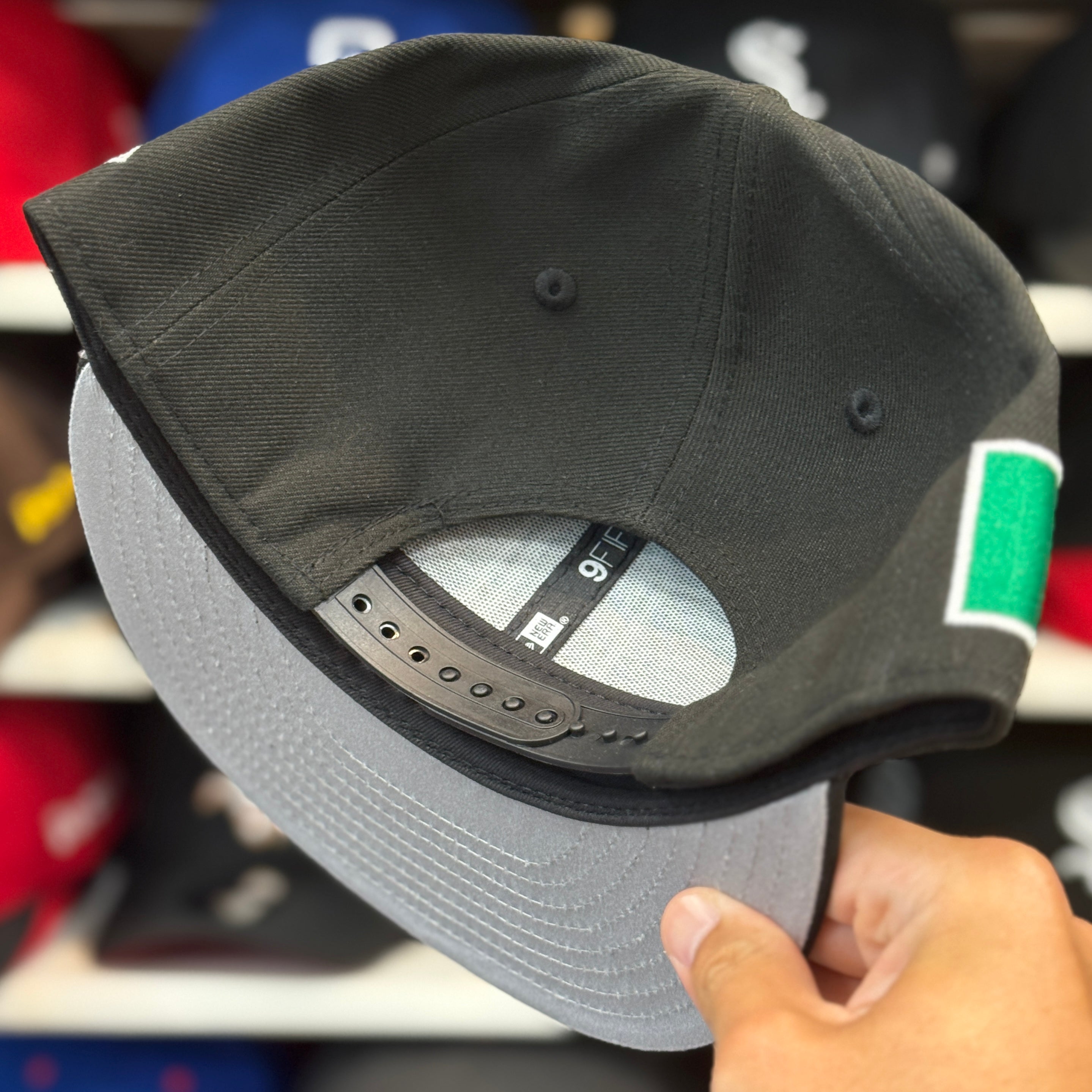 New Era Mexico World Baseball Classics Black 9FIFTY Snapback - Product Image