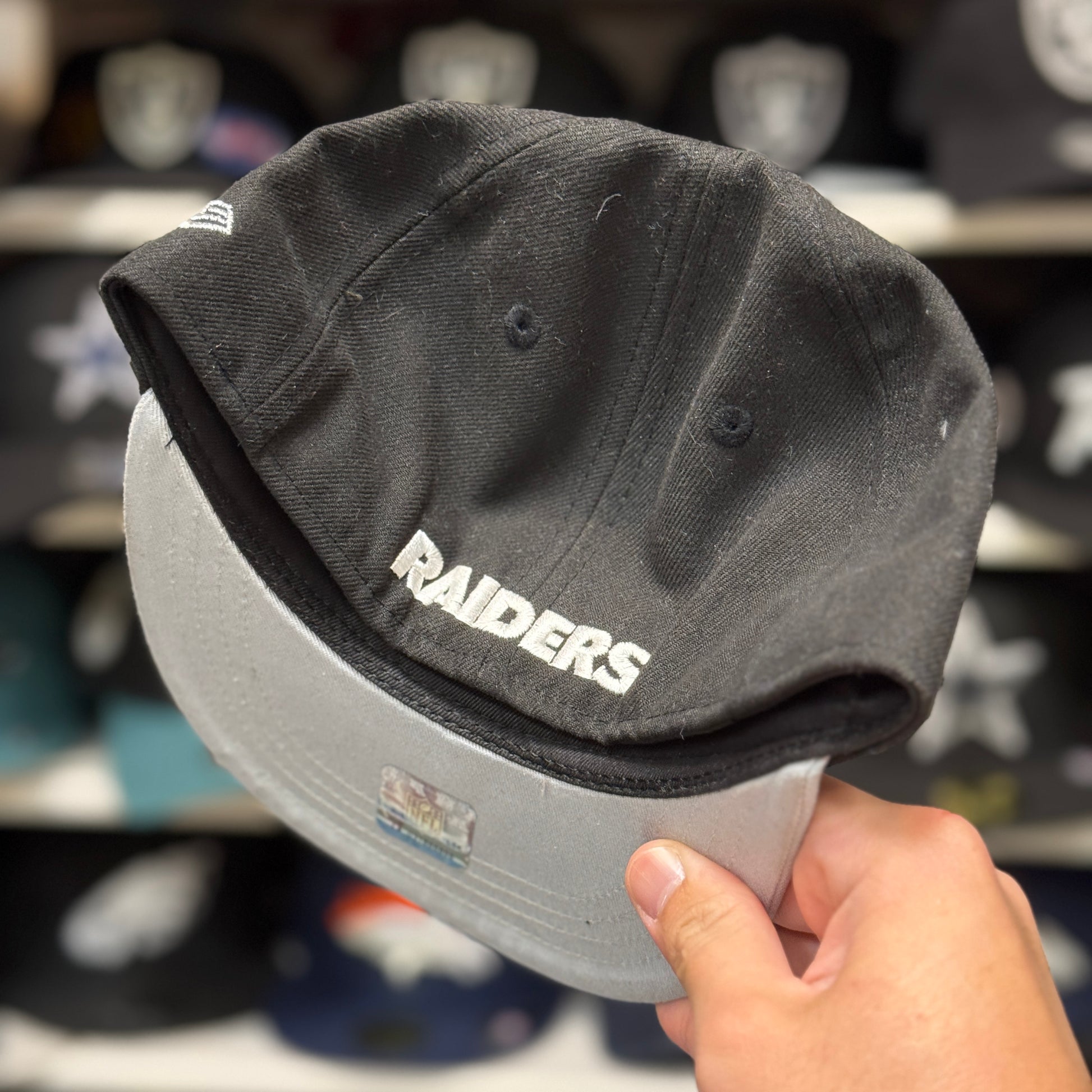 Youth Las Vegas Raiders Black/Silver 59FIFTY Fitted Hat - Product Image