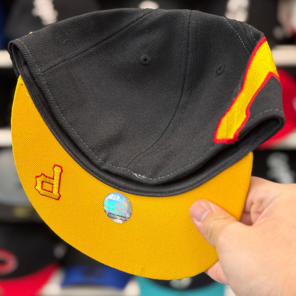 New Era Pittsburgh Pirates 'Large Side P' Black 59FIFTY Fitted Hat - Product Image