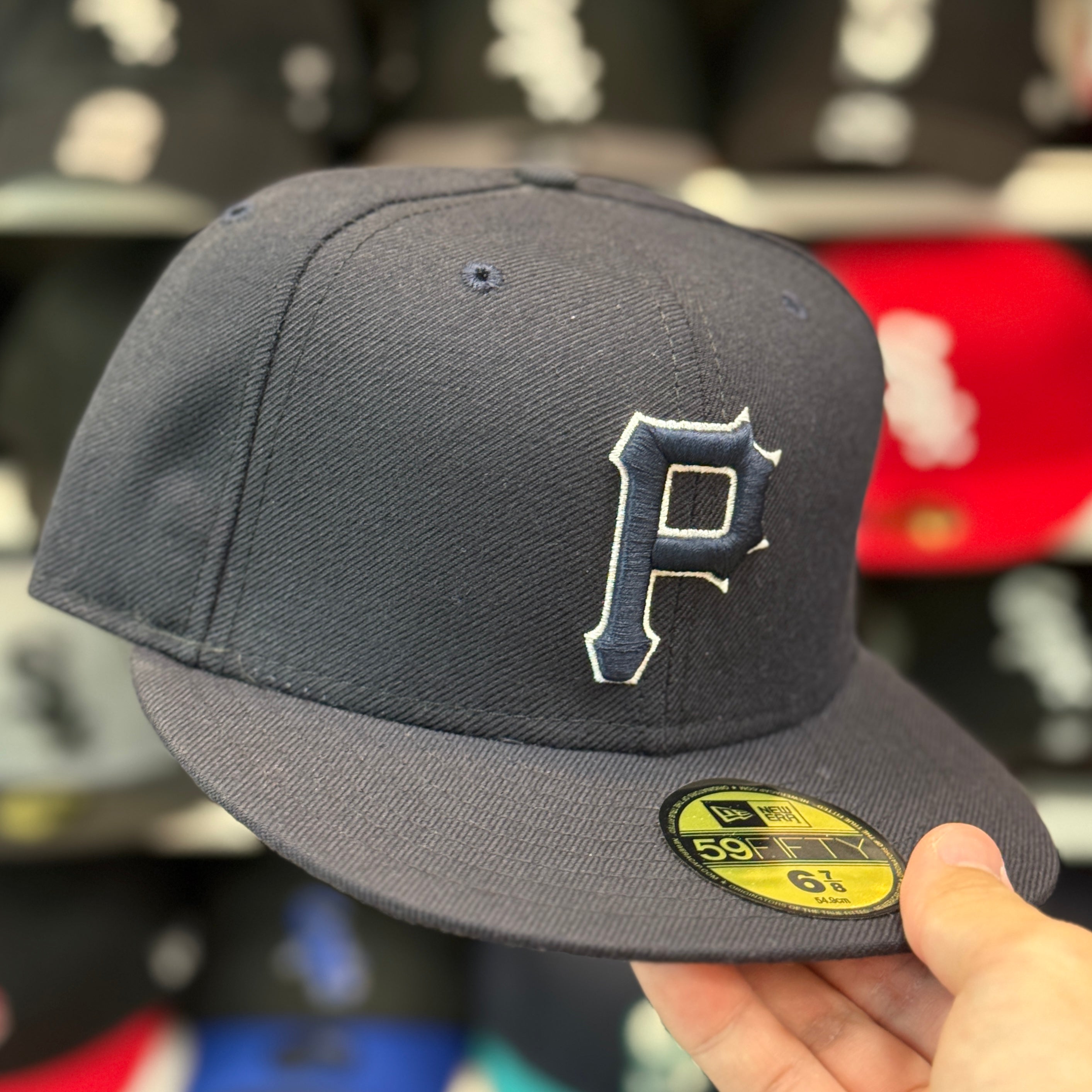 New Era Pittsburgh Pirates Midnight Blue 59FIFTY Fitted Hat - Product Image
