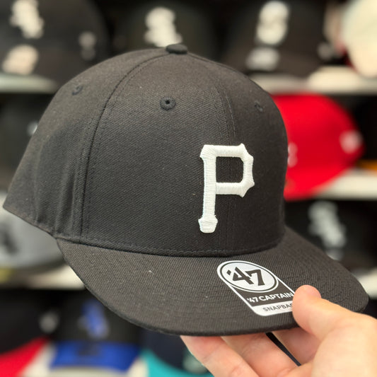 Pittsburgh Pirates Black/White '47 Brand Snapback - Product Image