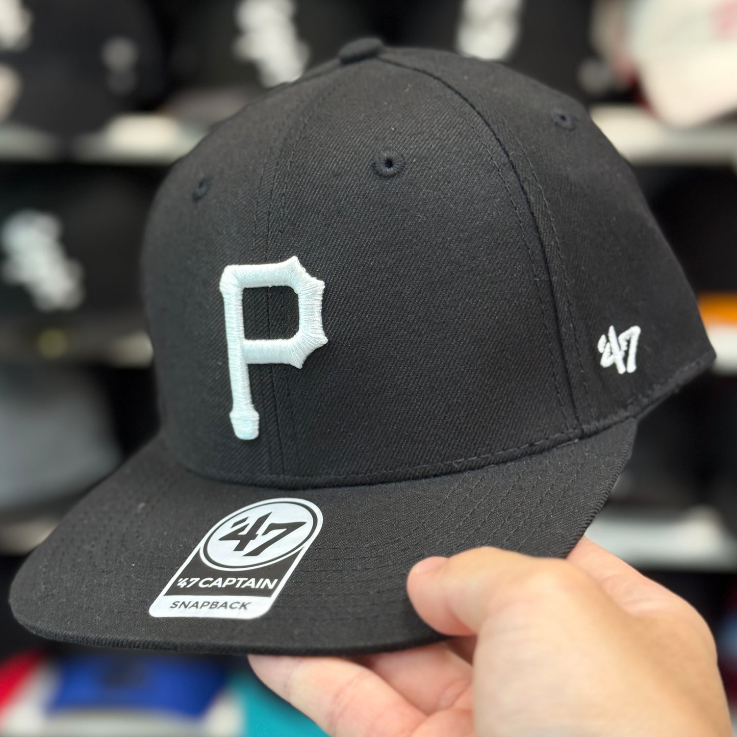 Pittsburgh Pirates Black/White '47 Brand Snapback - Product Image