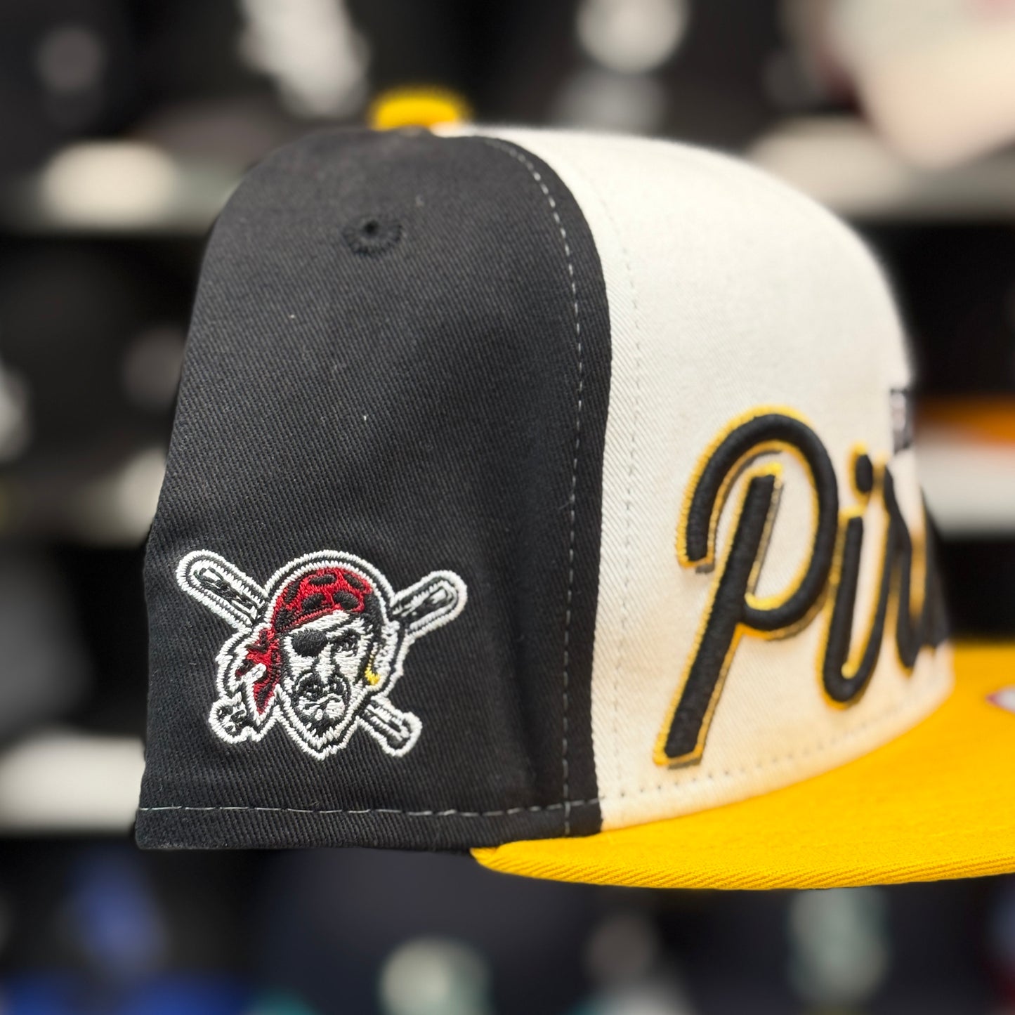 New Era Pittsburgh Pirates 'Script Logo' Multi-Color 9FIFTY Snapback - Product Image
