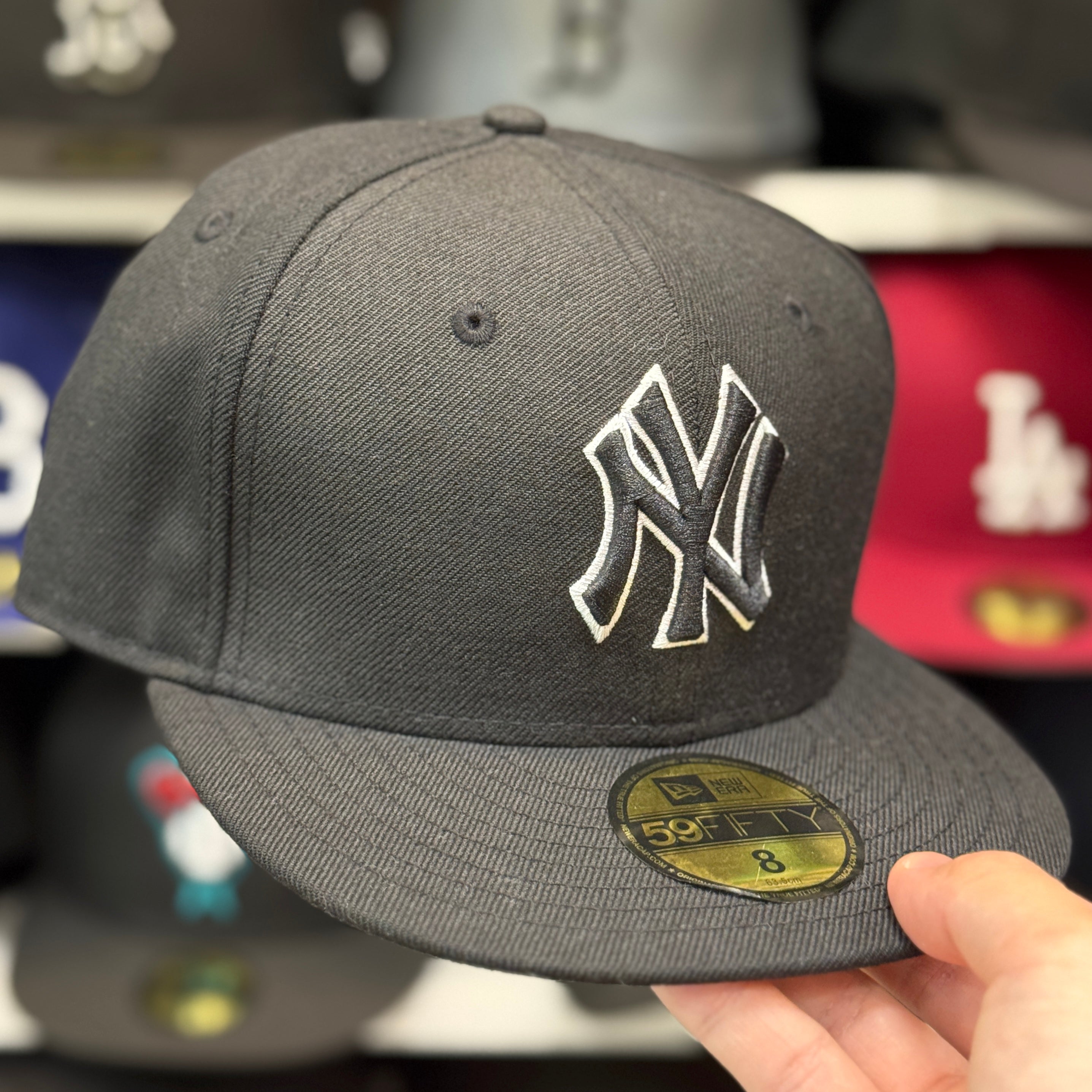 New Era New York Yankees 'Outline Logo' Black 59FIFTY Fitted Hat - Product Image